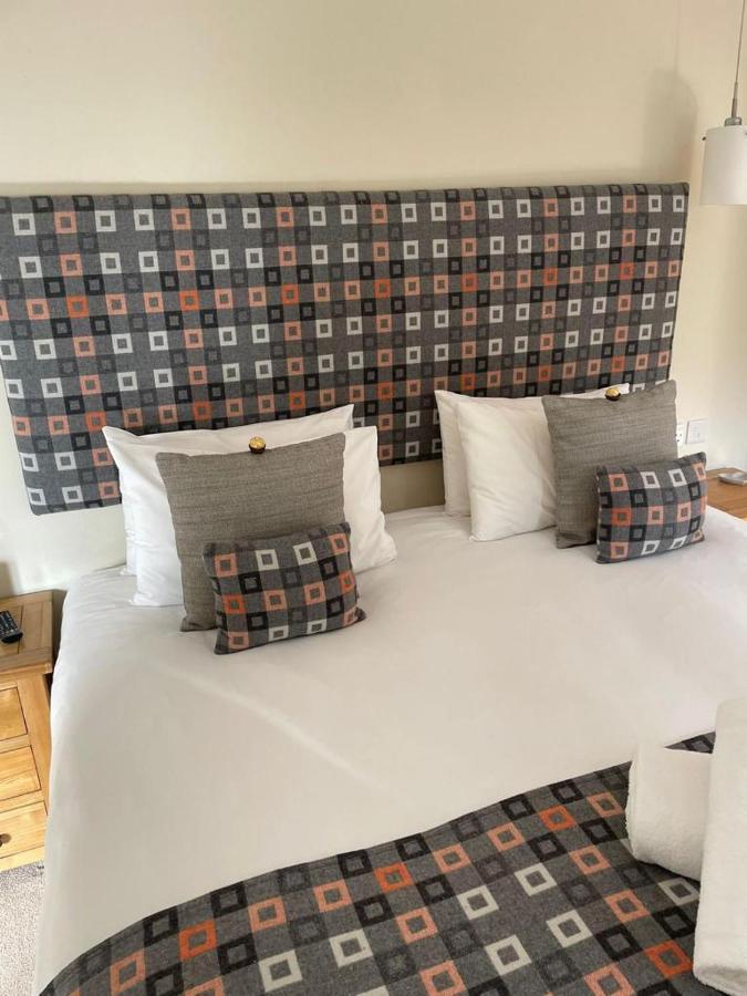 Roseberry House Bed & Breakfast นิวแคสเซิลเอมลิน ภายนอก รูปภาพ